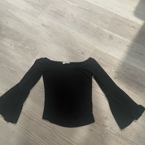 Off the shoulder mid sleeve top